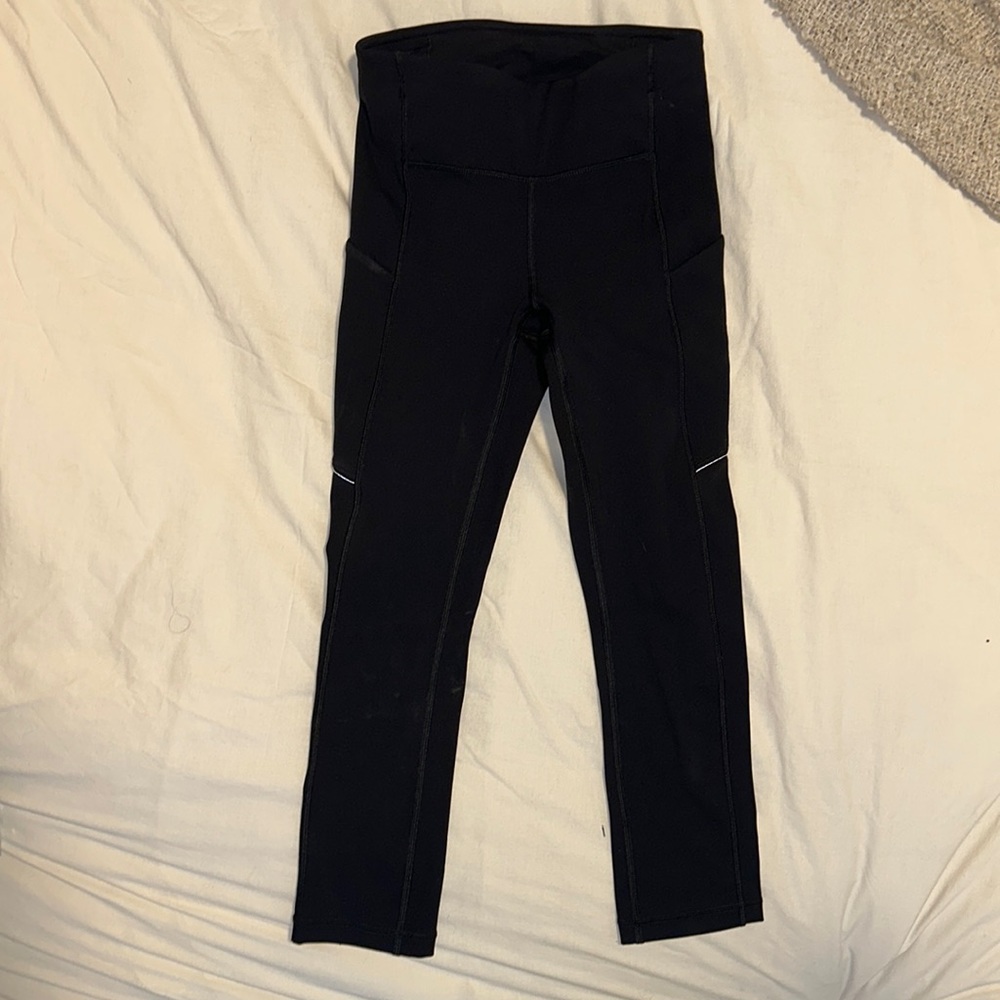 Lululemon Capri Leggings CA 35801 RN106259 Z4 with pockets Size 2